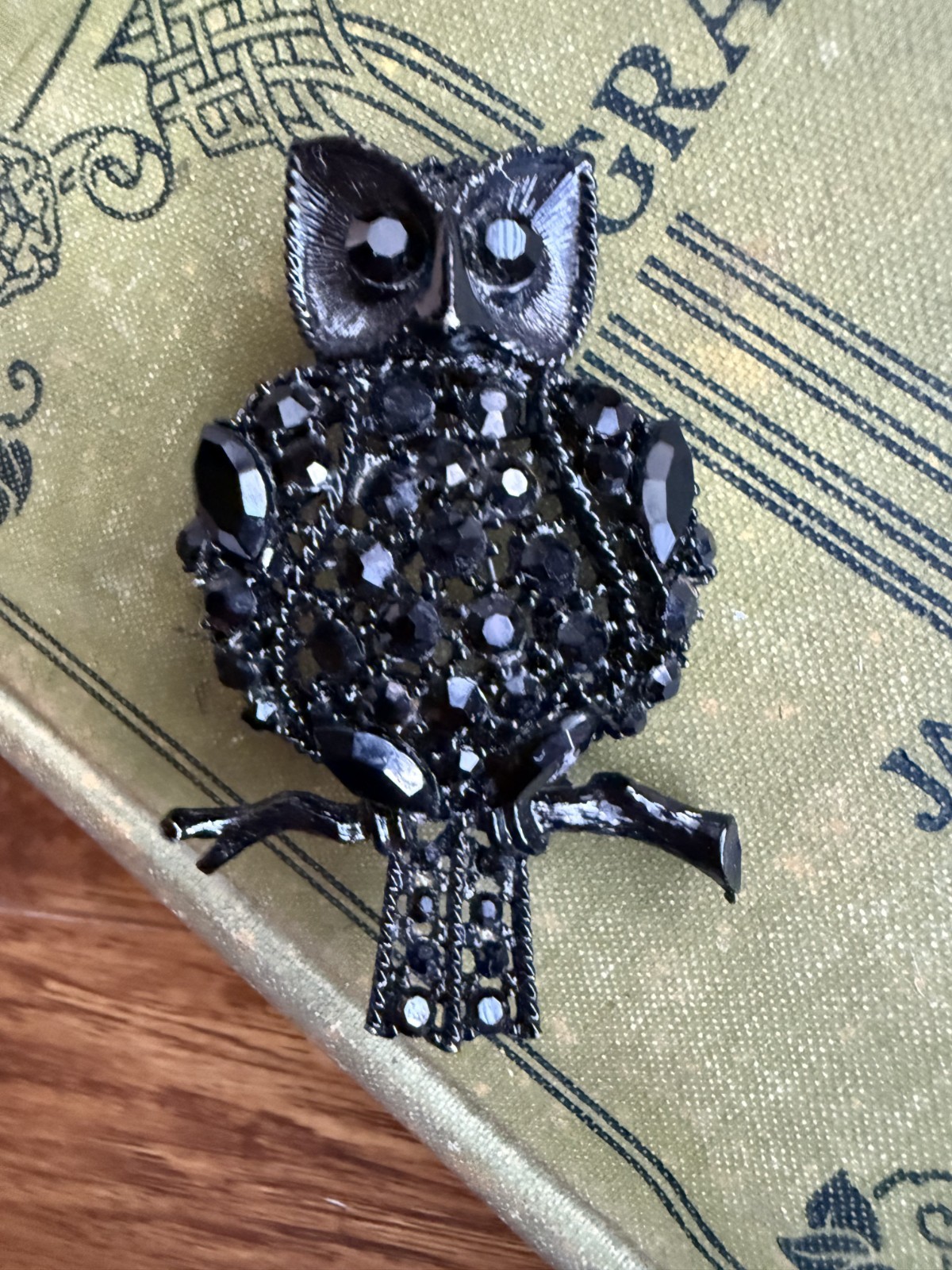 Vintage Owl Figural Black Rhinestone Black Metal Brooch Unsigned
