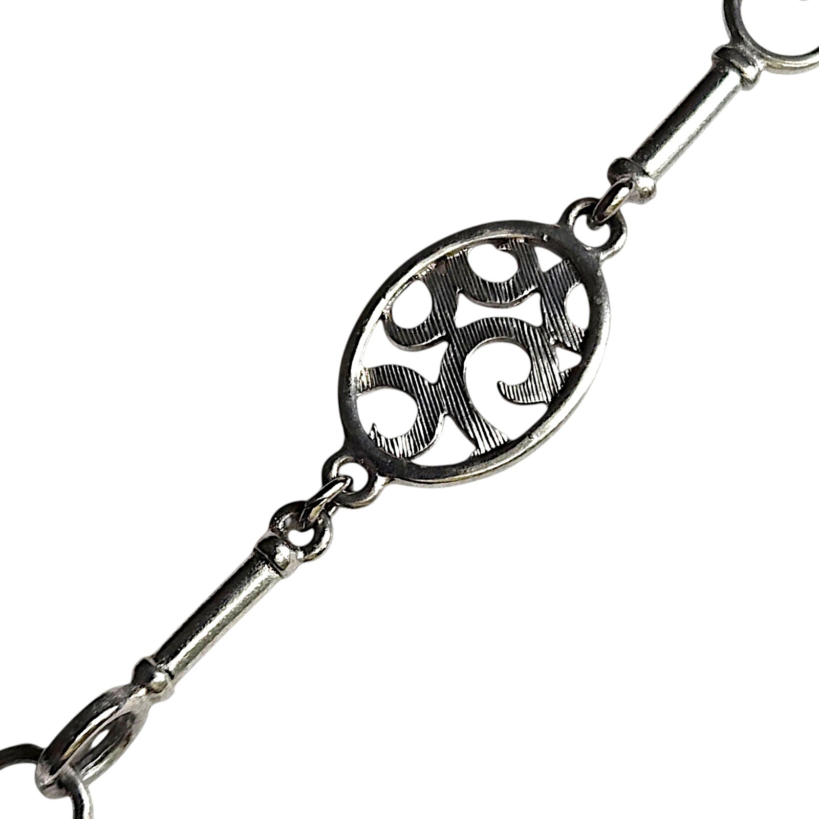 Vtg Silver Tone Bar Link Necklace Scrolled Oval Medallion Openwork Station 32″