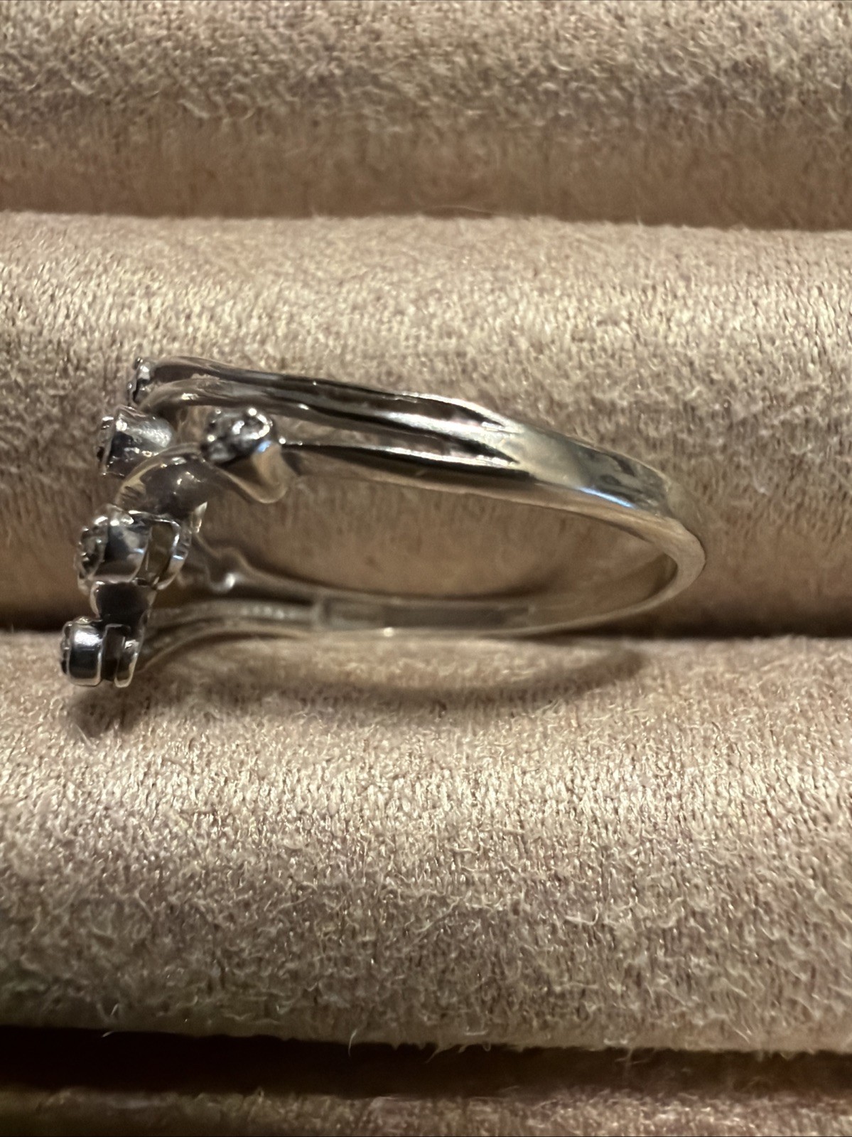 Vintage Ring With Diamond Wave 10k White Gold Size 9