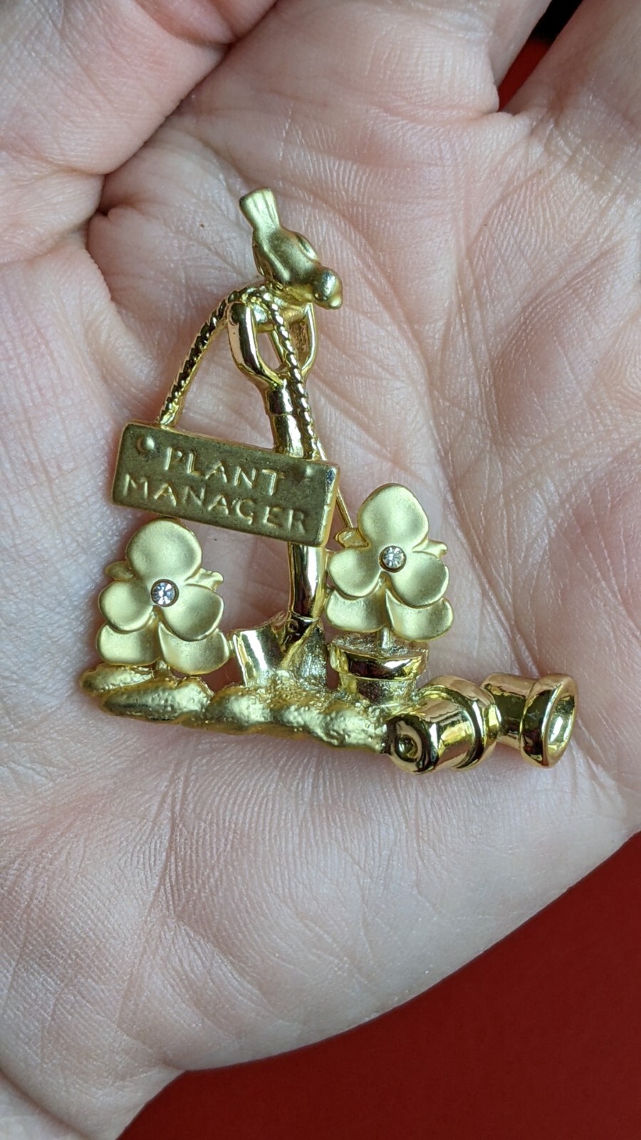 Vintage AJC Gold Tone Textured PLANT MANAGER Gardening Flower Bird BROOCH Pin