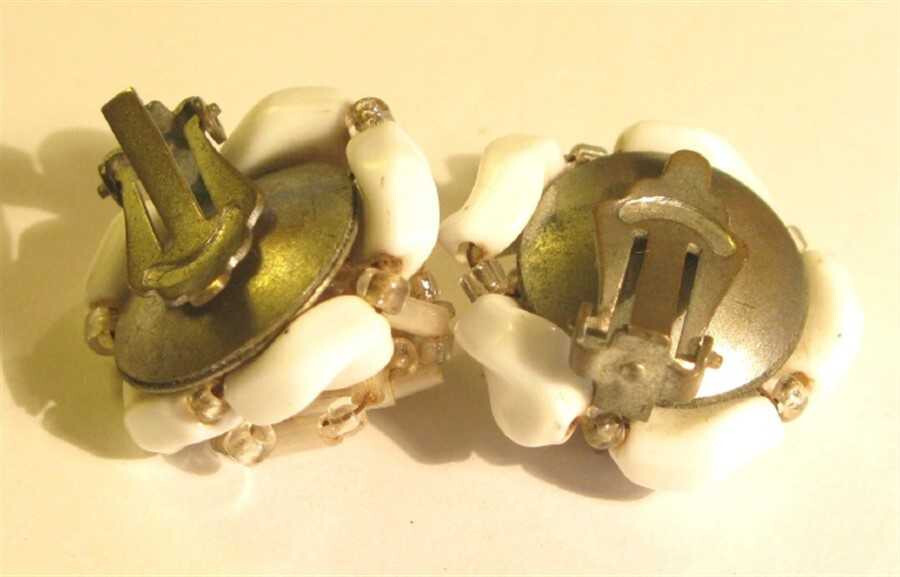 Beaded Milk Glass Vintage Earrings RETRO Clip On VGC Free Post ca 1950s COSTUME
