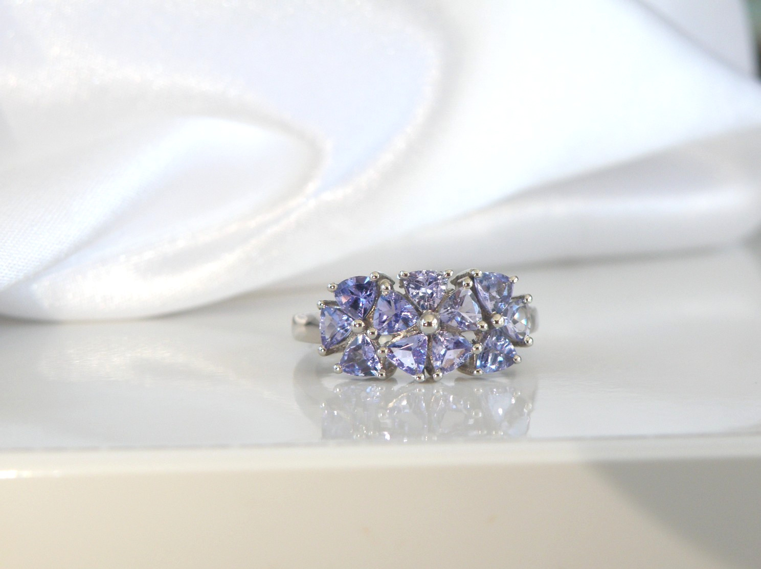 Vintage Sterling Silver 925 Natural Heated Tanzanite Band Ring Size 7