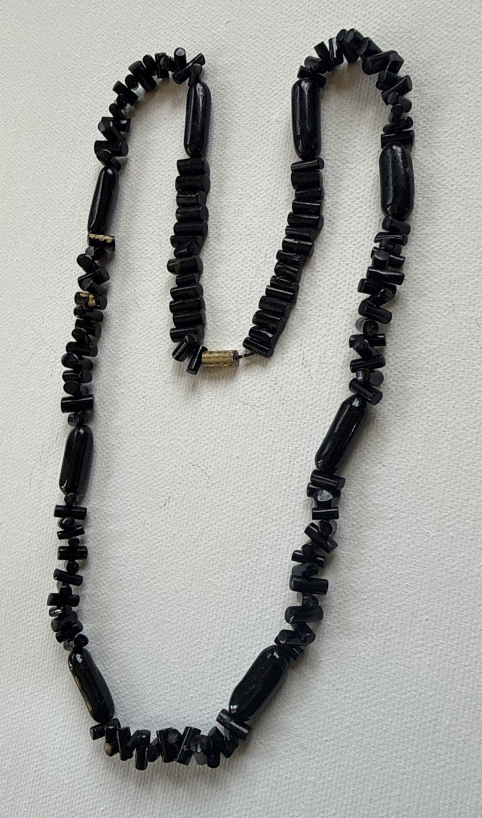 Vintage Natural Black Coral Geometric Beaded Necklace Gold Tone Barrel Clasp 21”