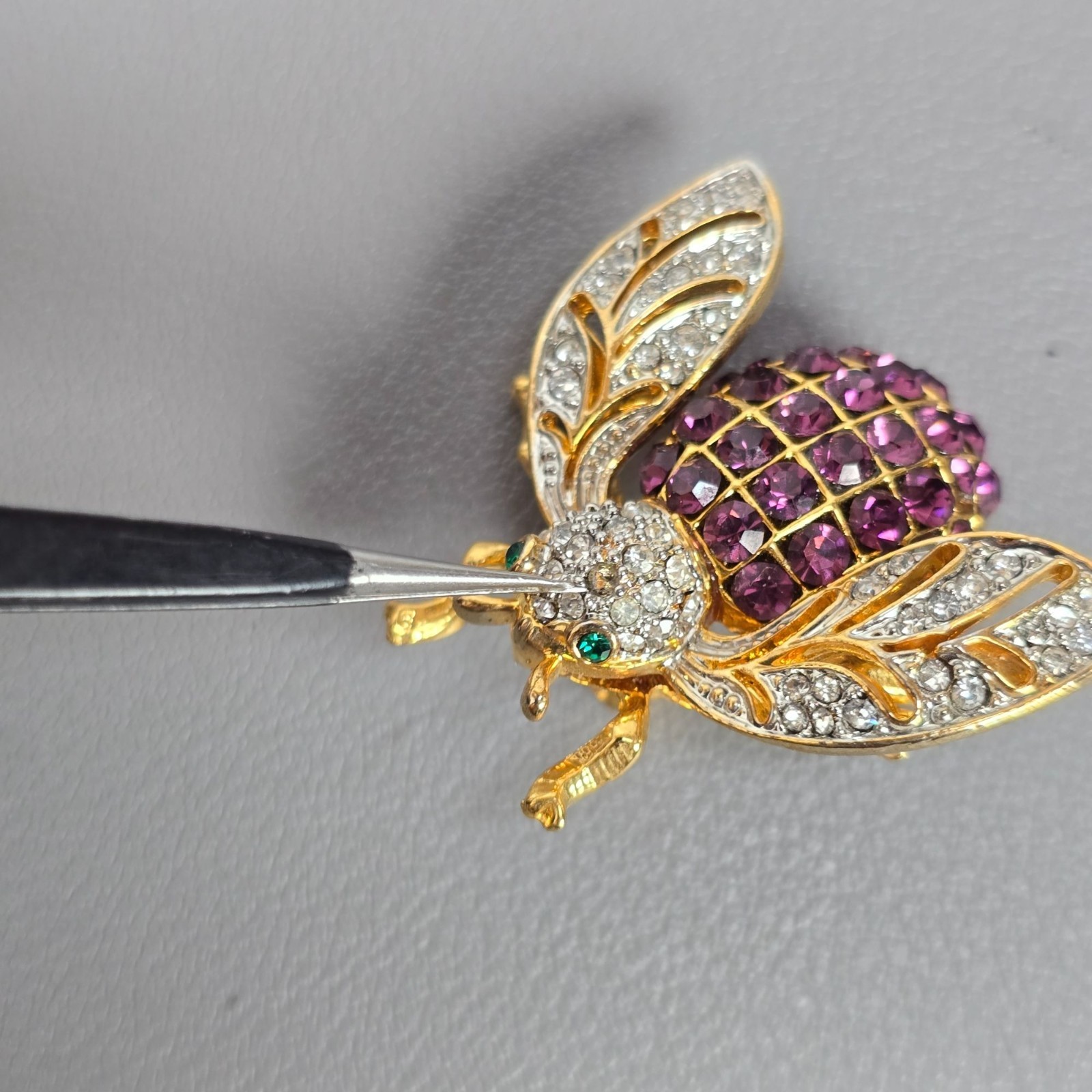 Cool Gold-Tone Bee Bug Brooch Pin W/ Purple Green & White Rhinestone Crystals