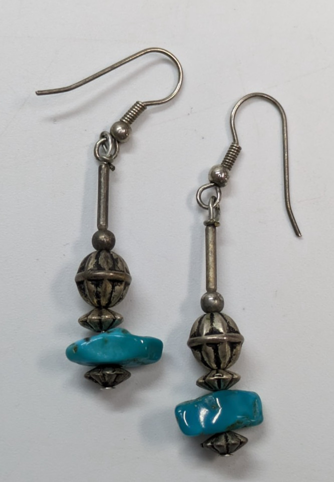 VTG Turquoise Stone Silver Tone Southwestern Drop Pierced Earrings 1.25″