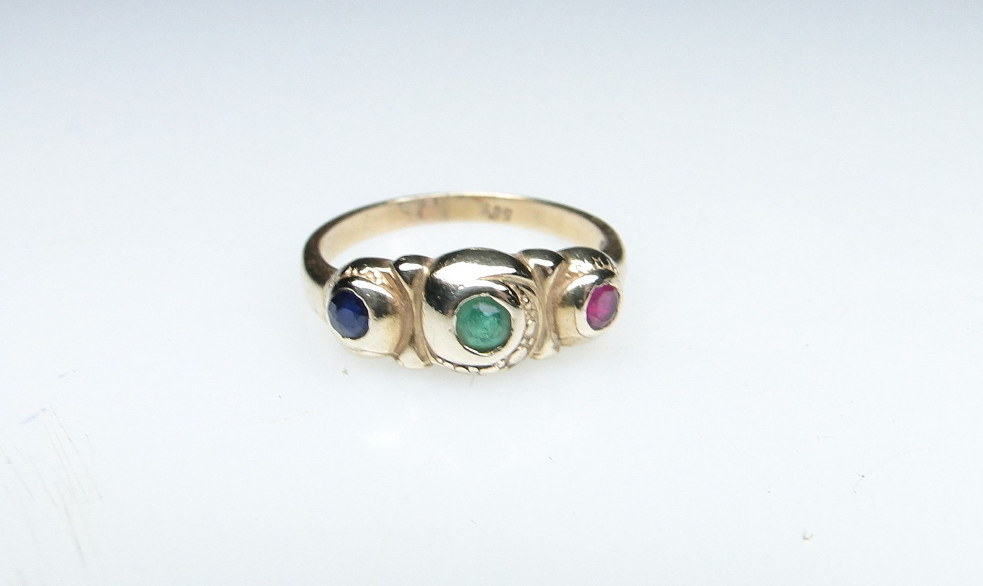 🌟Vintage 14K Gold Etruscan Ring w Ruby Emerald Sapphire 585 Band Size 8