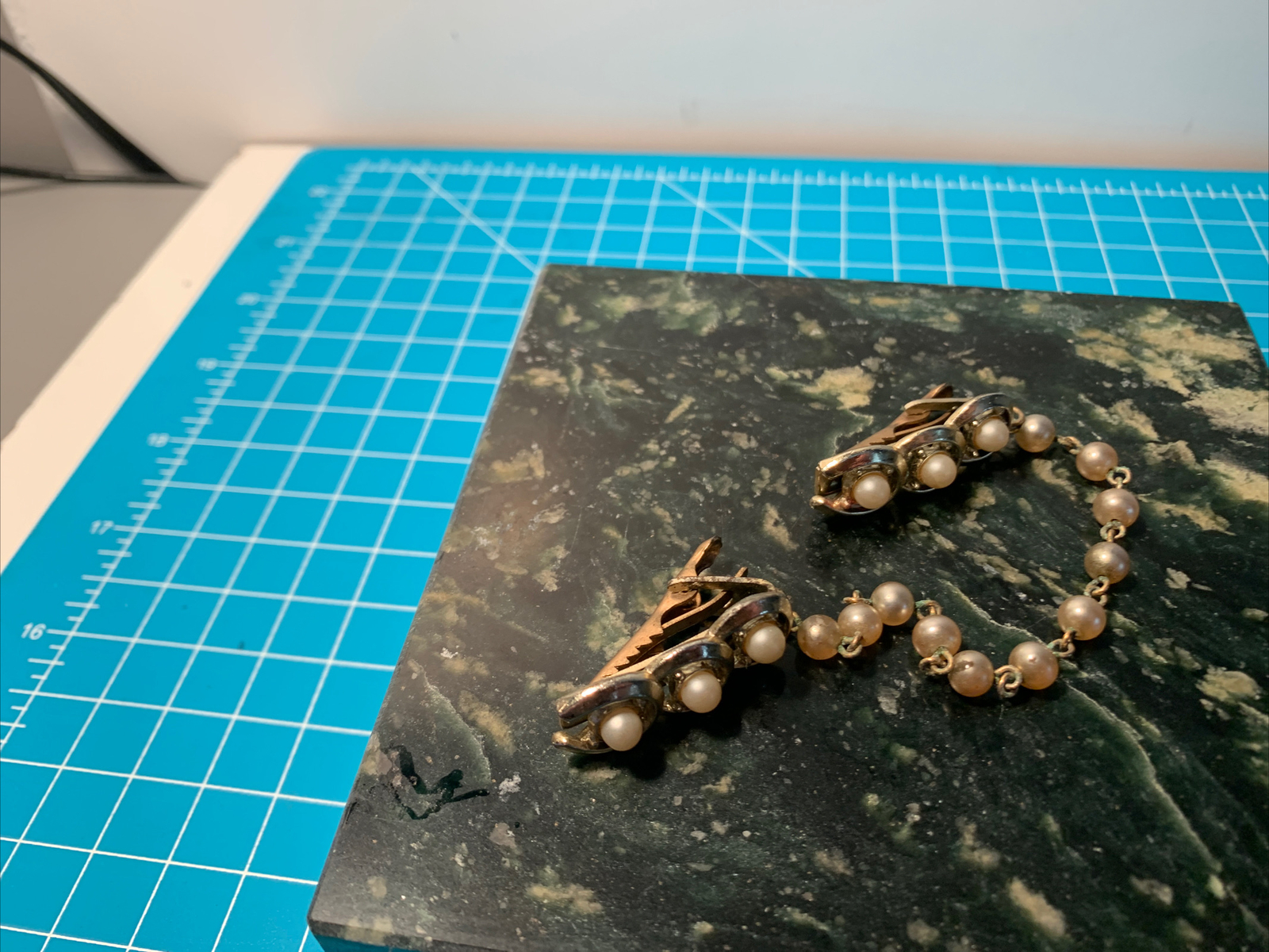 Vtg Jewelry Not Sure What It Is