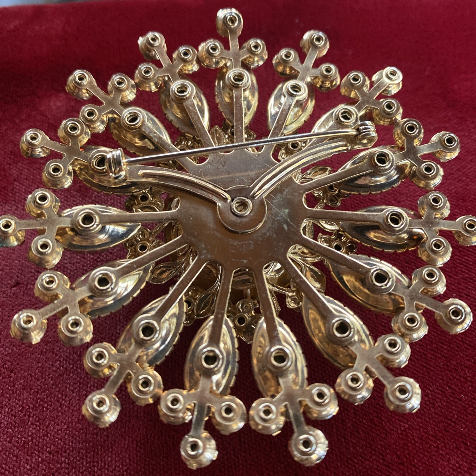 VINTAGE JULIANA DeLizza and Elster Brooch & Earrings Set-Rhinestone-STUNNING