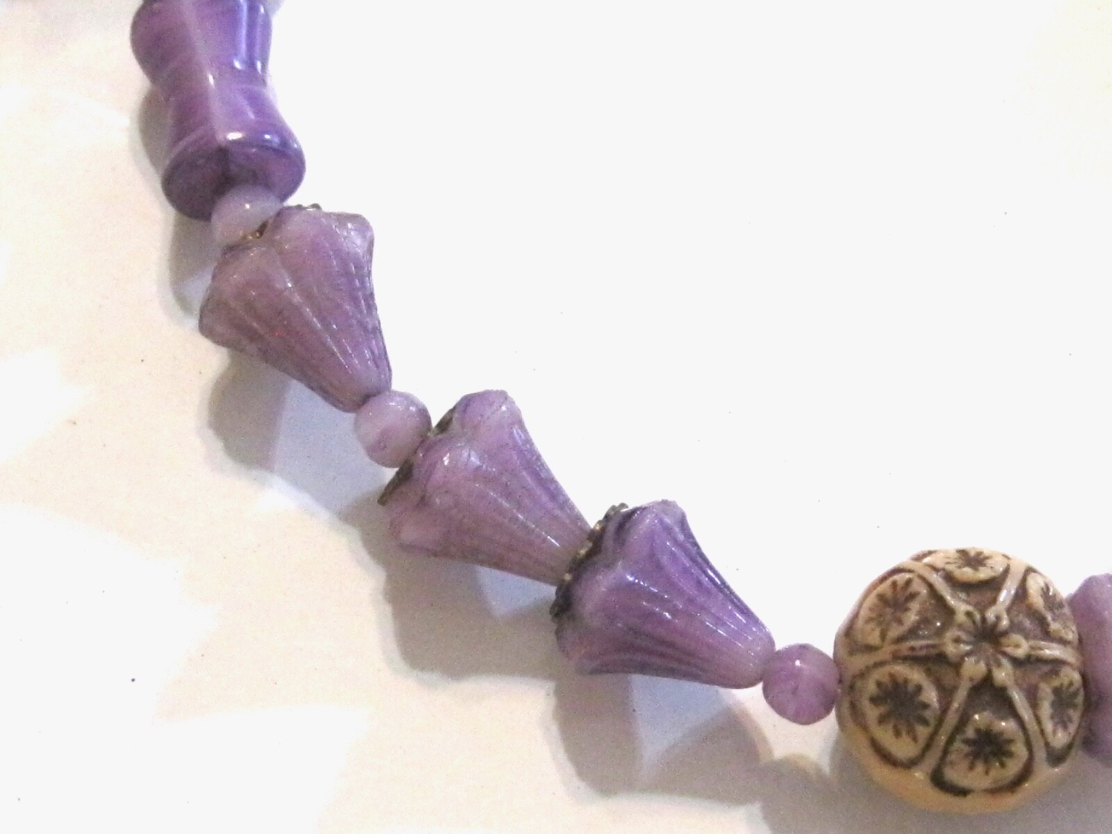 NEIGER BROS ANTIQUE ART DECO CZECH GLASS BEAD NECKLACE RARE PURPLE TAN FLORAL