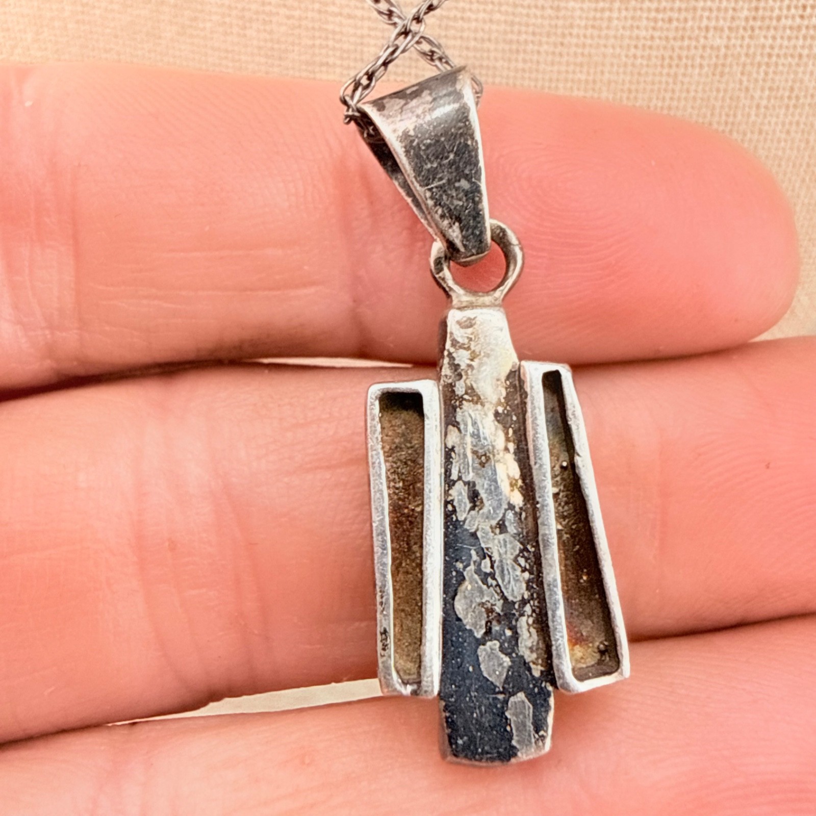 Vintage Sterling Silver Necklace Pendant Opal Inlay 19”