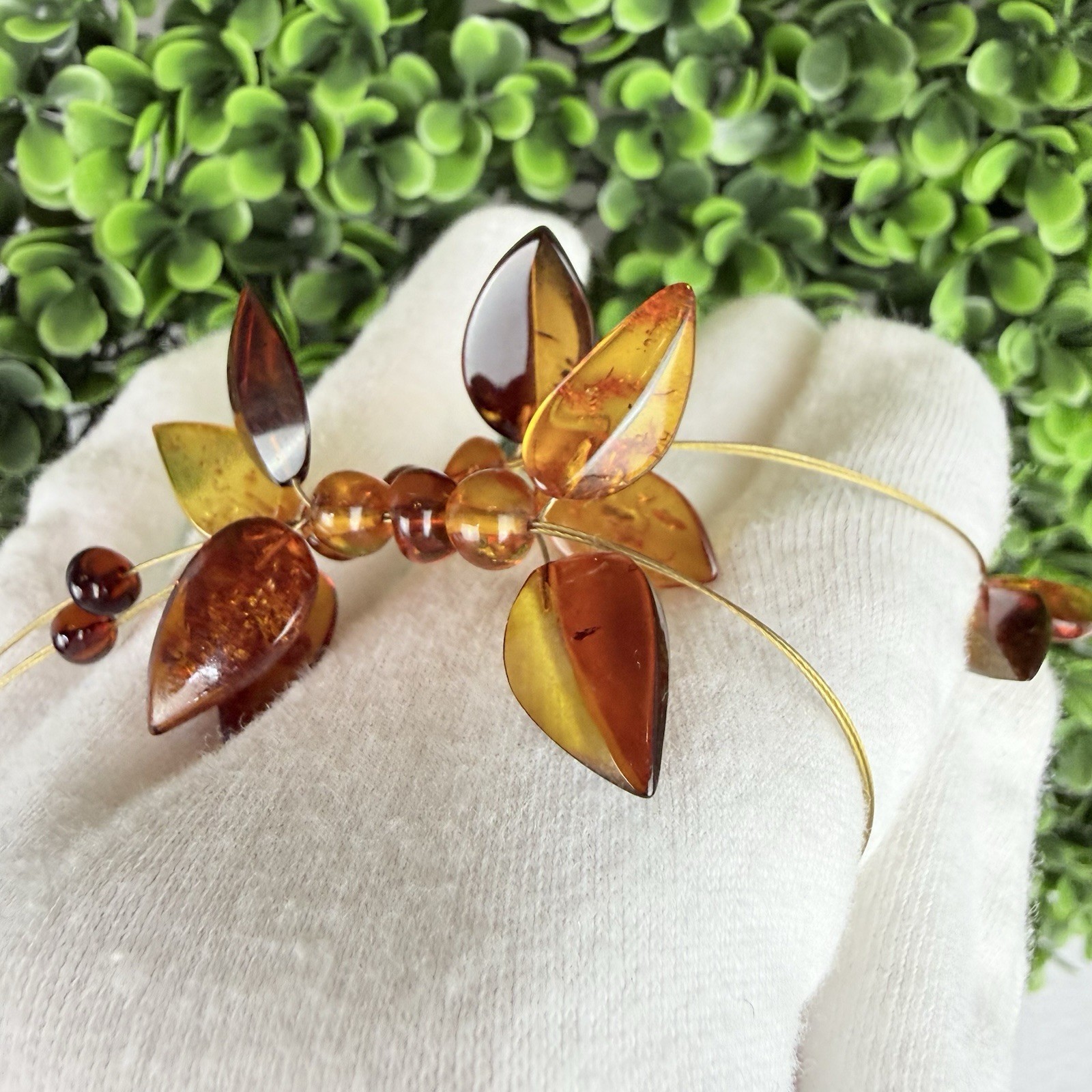 Genuine Baltic Amber Honey Polished Leaf Floral Boho Statement Wire Necklace