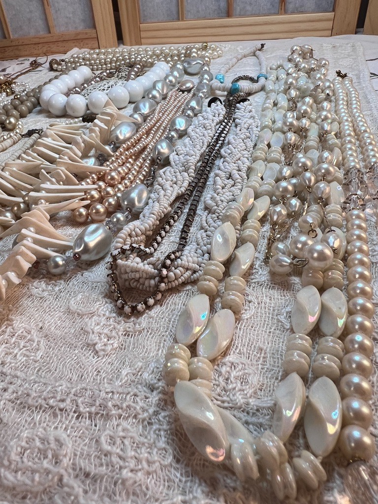Vintage lot of White and off-white necklaces 20 pieces total gorgeous lot