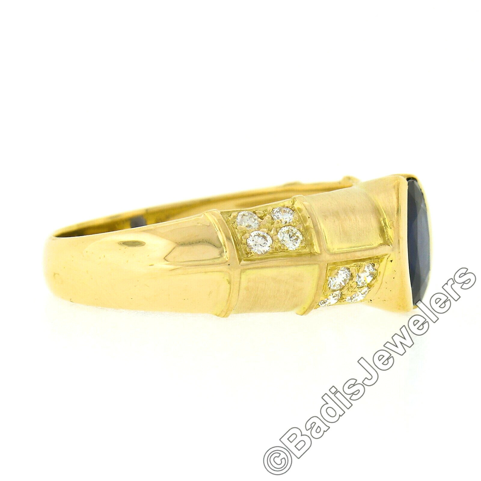 Vintage 18K Gold Oval Sapphire Solitaire w/ Pave Diamond Sides Dual Finish Ring