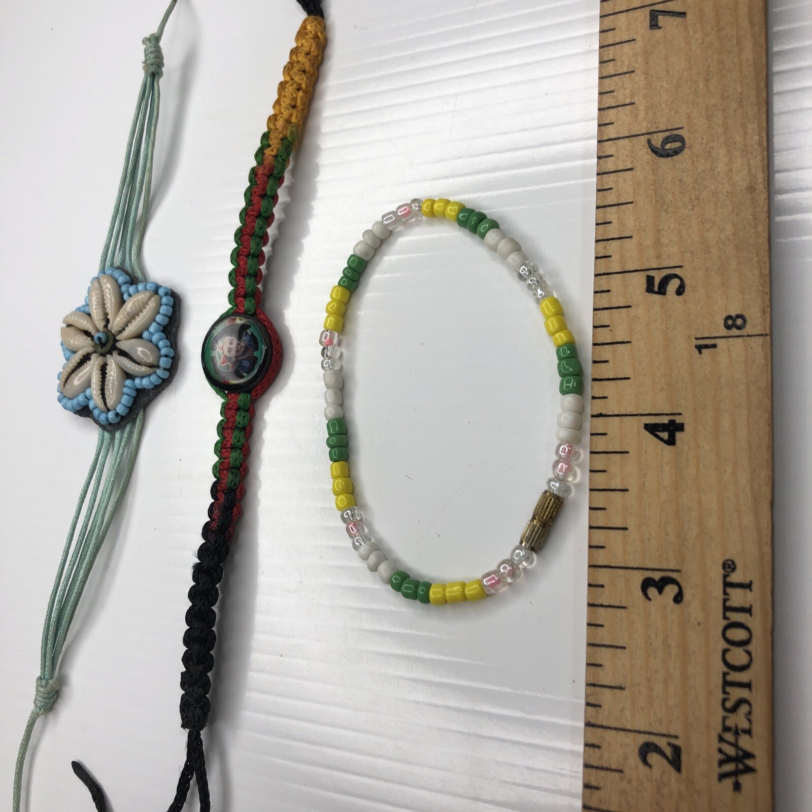 X1 Lot Vtg Retro Bracelets Glass Headed Jamaica Bob Marley Woven Hemp Green Red