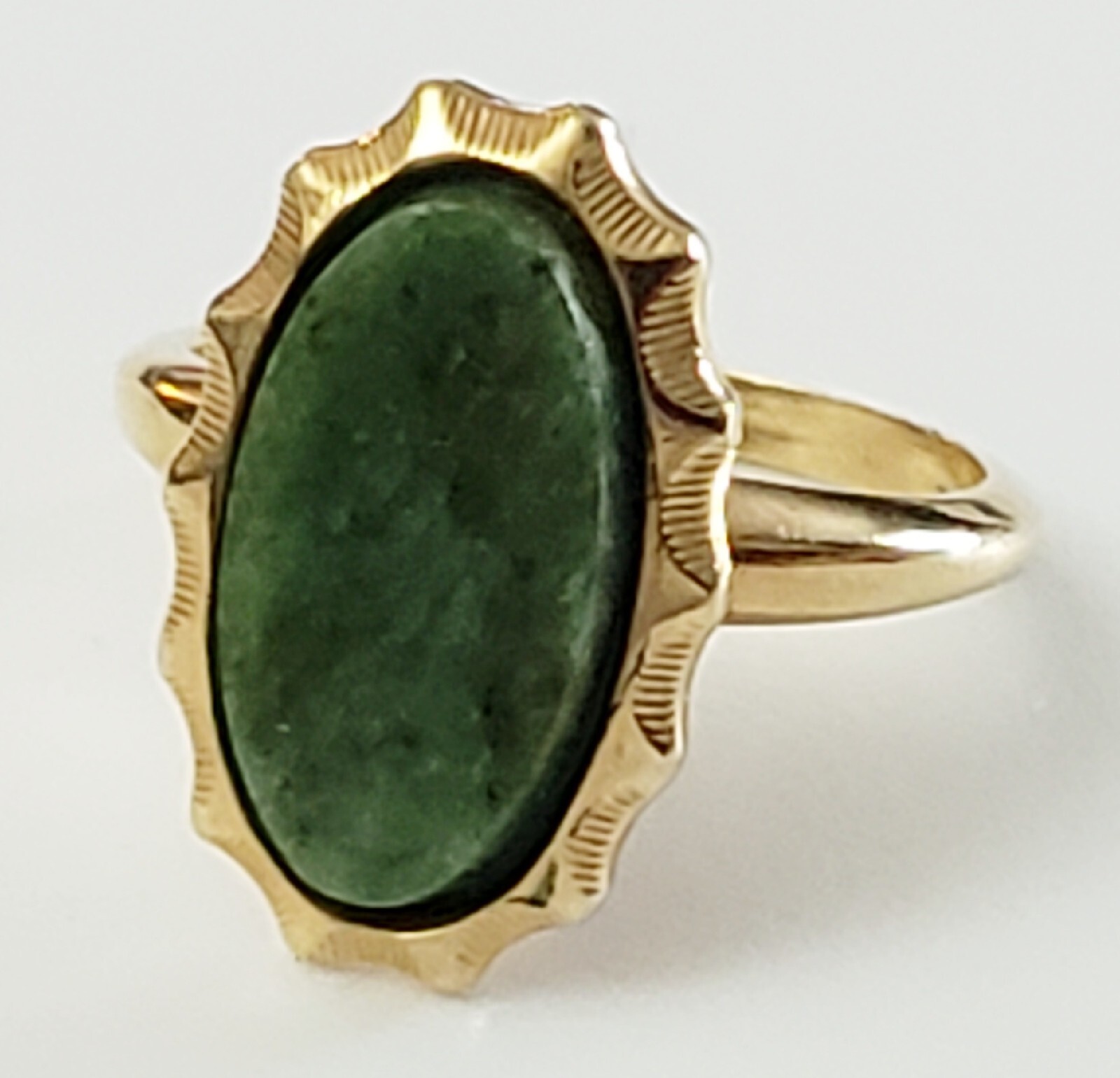 Vintage Sarah Coventry 1/20 12K GF Gold Filled Ring 5 1/4 Green Connemara Marble