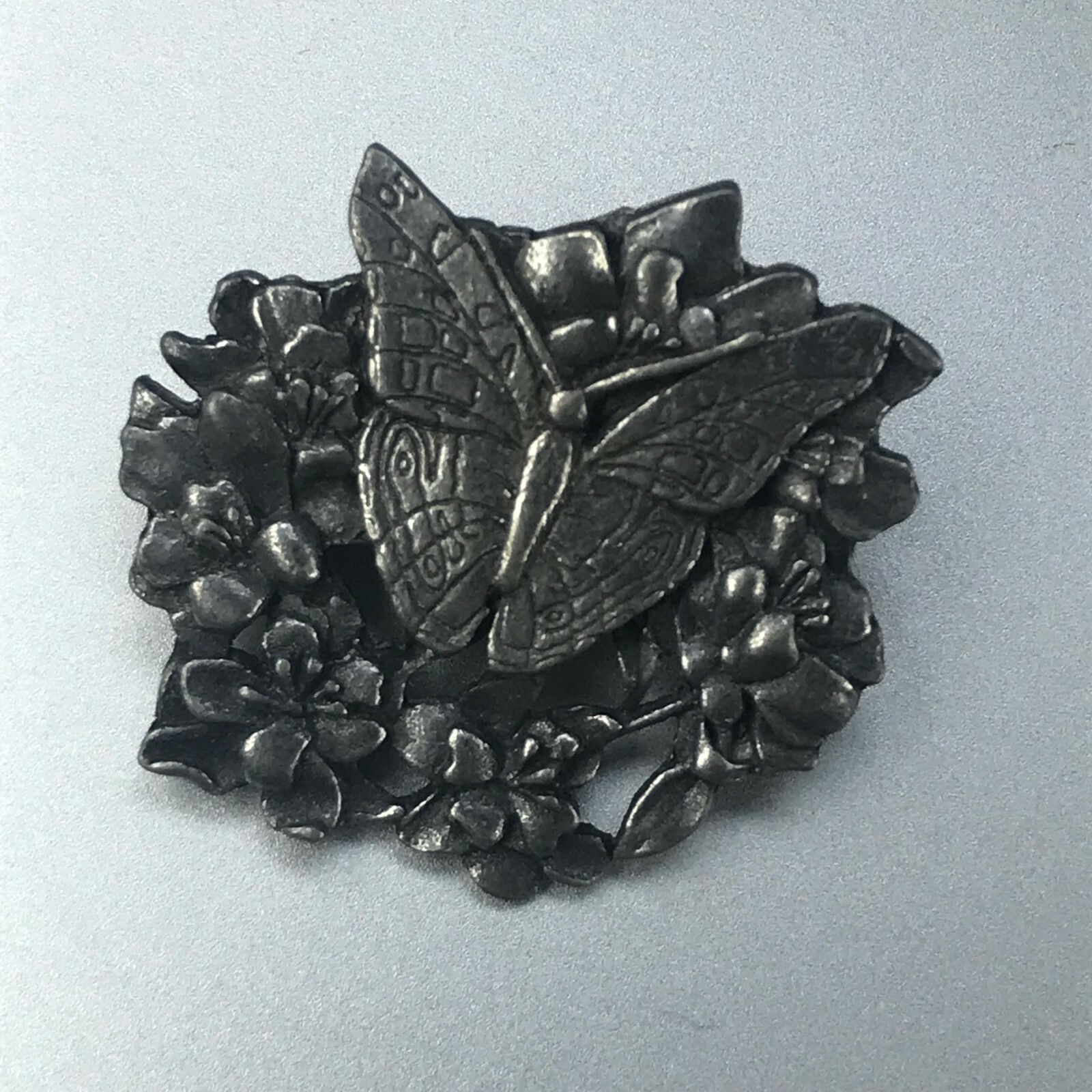 Vintage Small Birds & Blooms Limited Edition Pewter Flower Wreath w Butterfly
