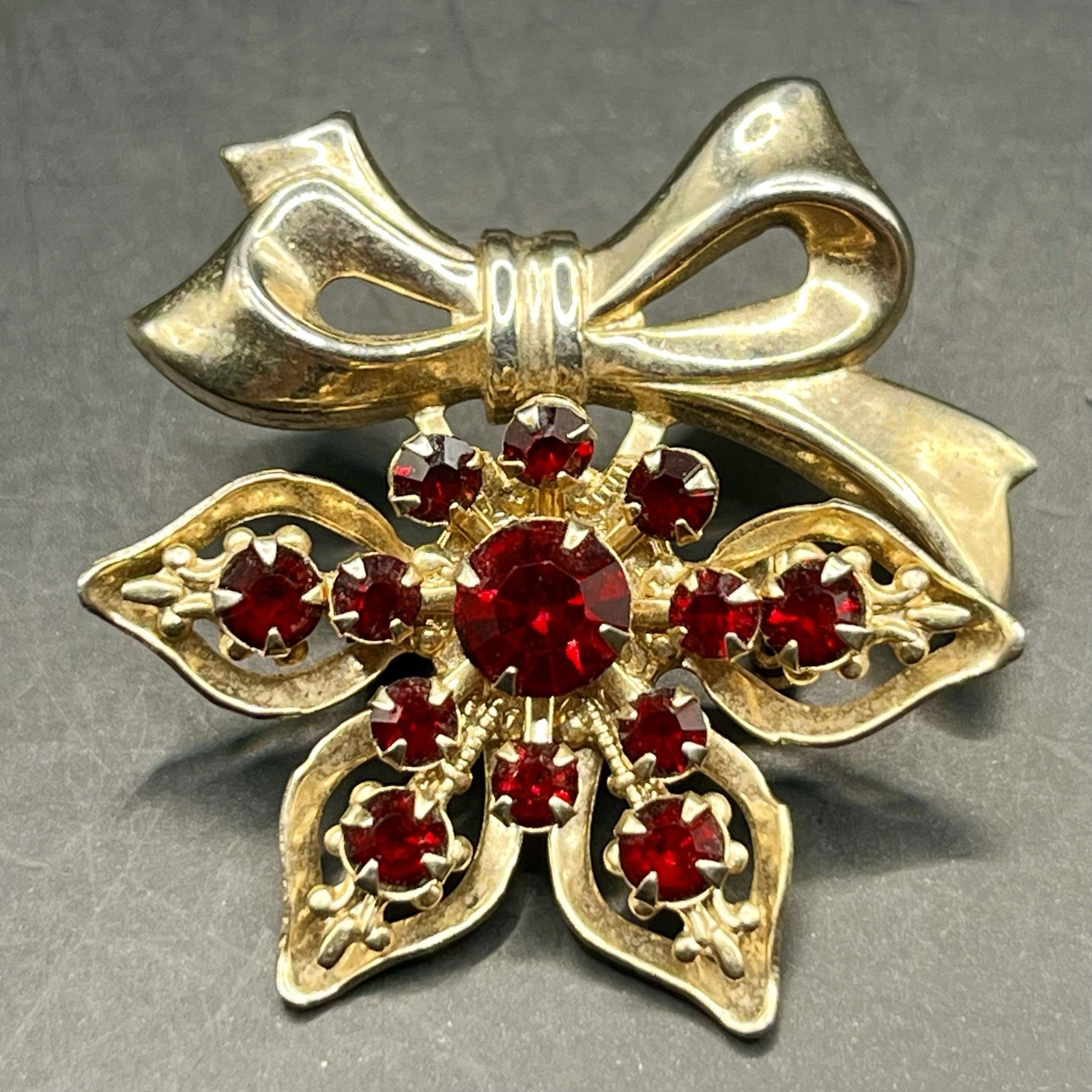 Vtg Rhinestone Brooch 2 pc Lot Green Starburst Red Snowflake Flower *See Notes