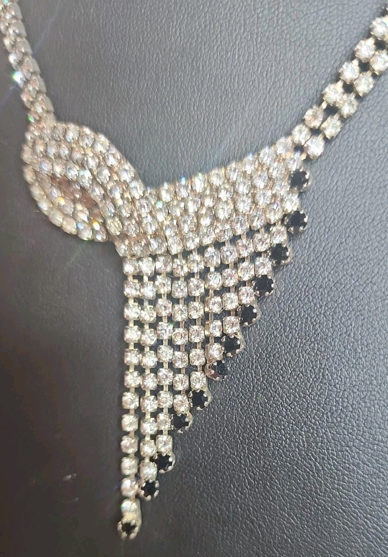 Vintage 1950’s Silver Tone White & Black Rhinestone Cascade Necklace 16″ Rare