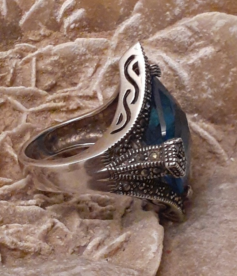 Vintage Estate Sterling Silver Faceted Blue Crystal Glass Pentagon Ring Size 8