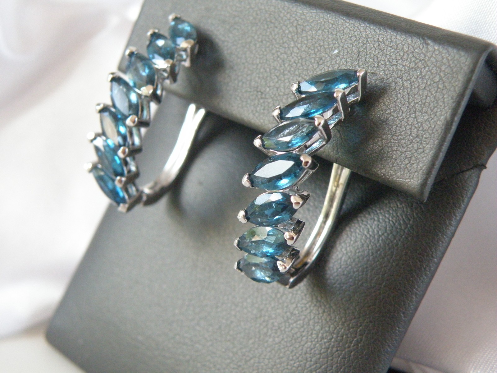 Vintage Sterling Silver 925 Natural Heated London Blue Topaz Dangle Earrings