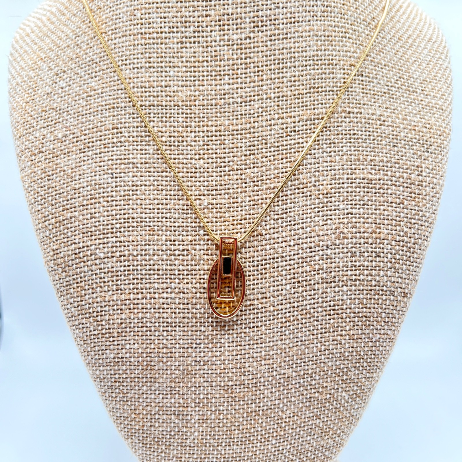 Lia Sophia Oval Square Black & Gold Tone Necklace Dainty Elegant Stackable 18″