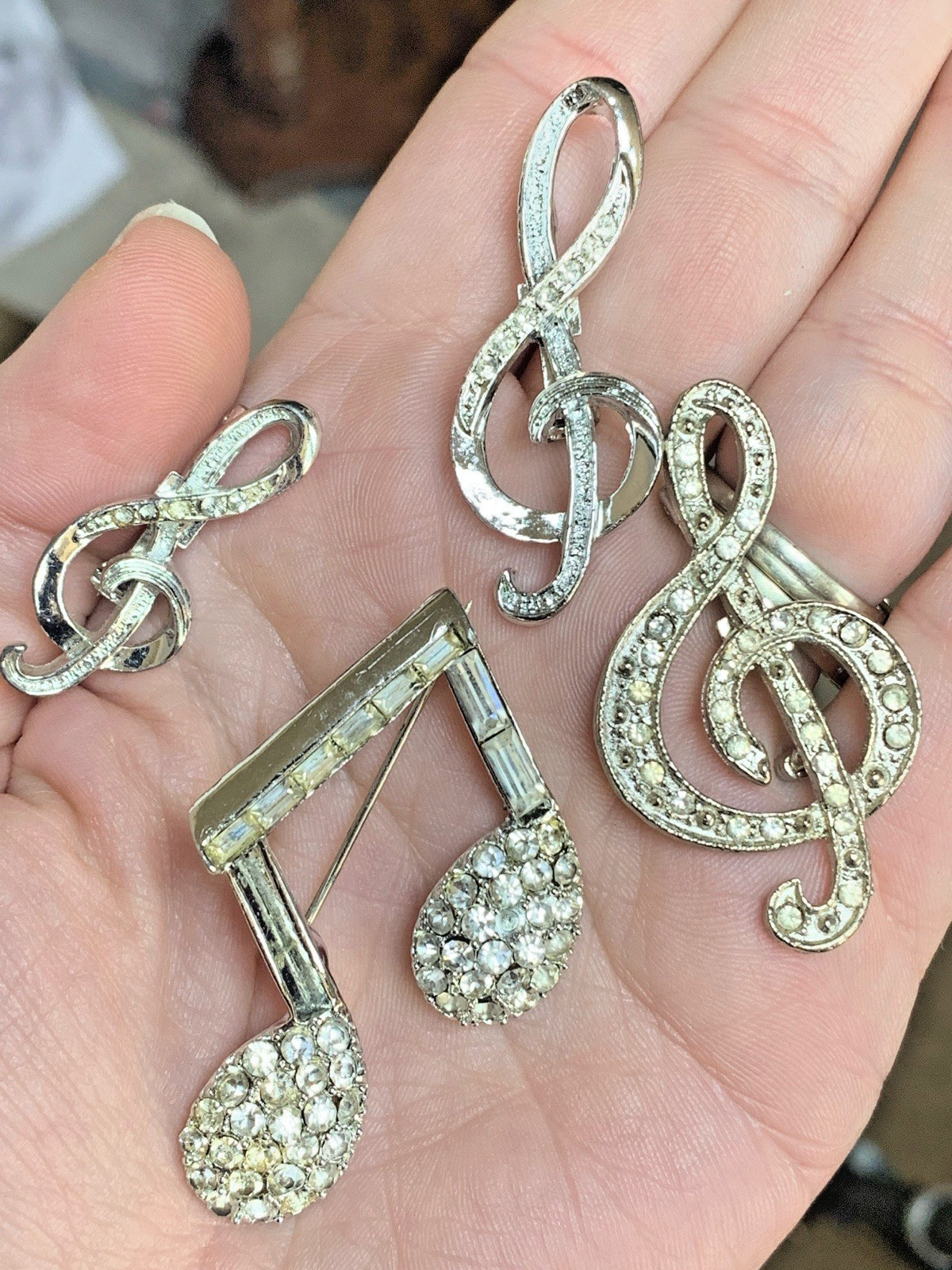 Vintage Musical Brooch Lot 21pc Treble Clef Notes Rhinestone Figural Gold Silver