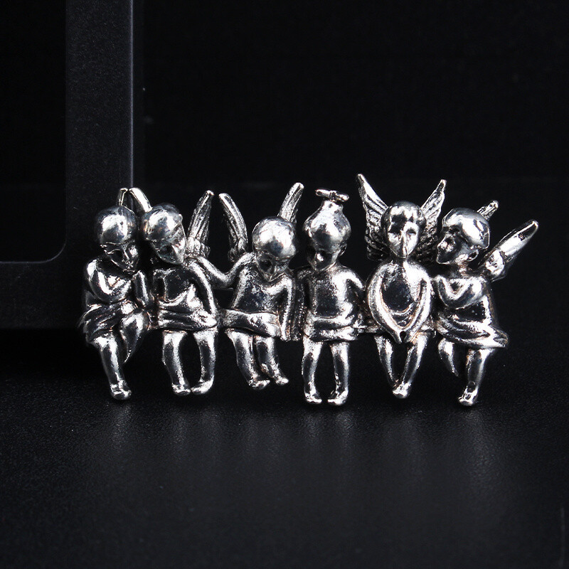 Vintage Personality Creative Elegant Dripping Cherub Brooch Accessories