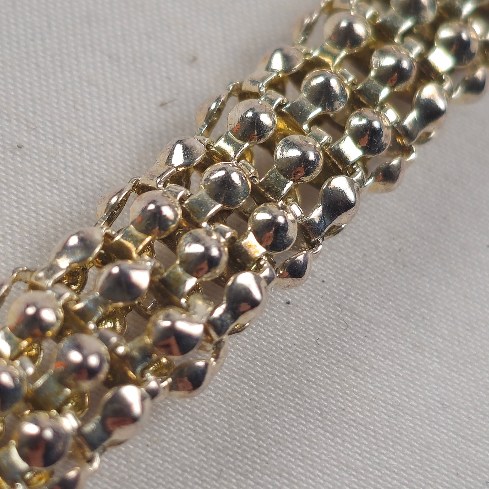 Silver Plated Popcorn Mesh Bead Collar Necklace Magnetic Clasp 18″ VTG