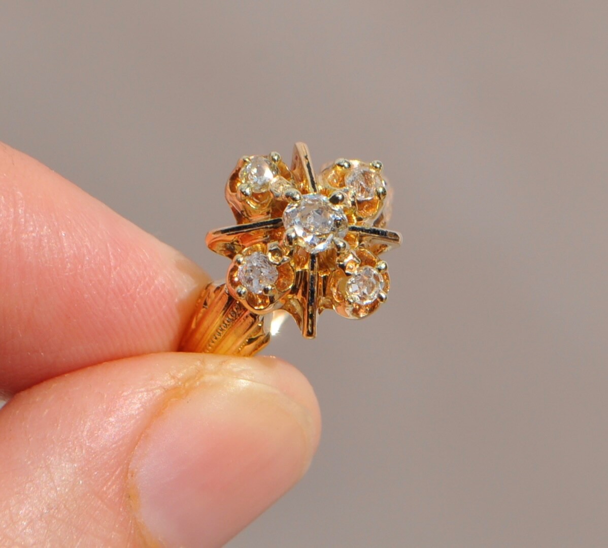 Old Antique Victorian 18K Solid Gold Old Mine Cut Diamond Ring Engraved Cluster