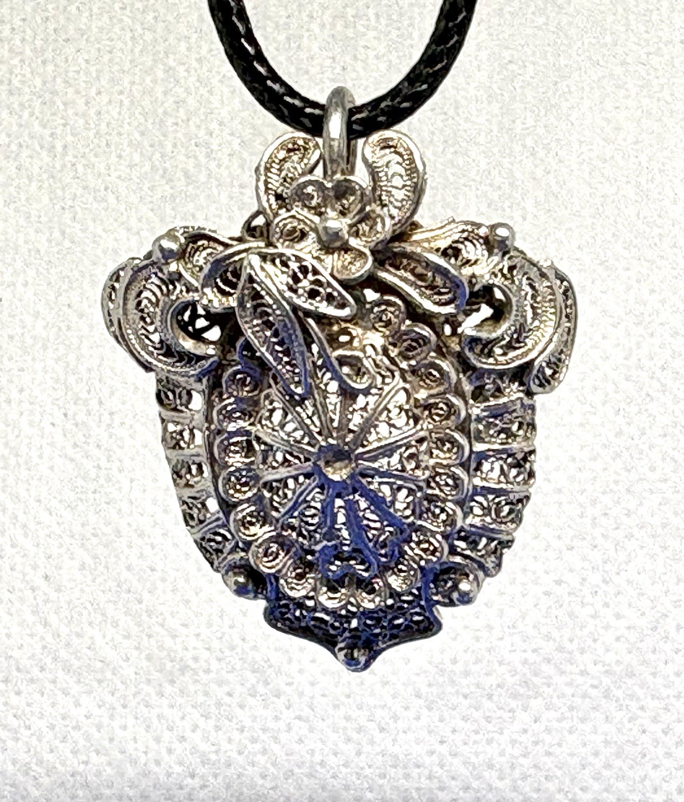 1900s Filigree Antique 1.4“x1.32“ or 39×29 mm 925 Sterling Silver Pendant 6.2g