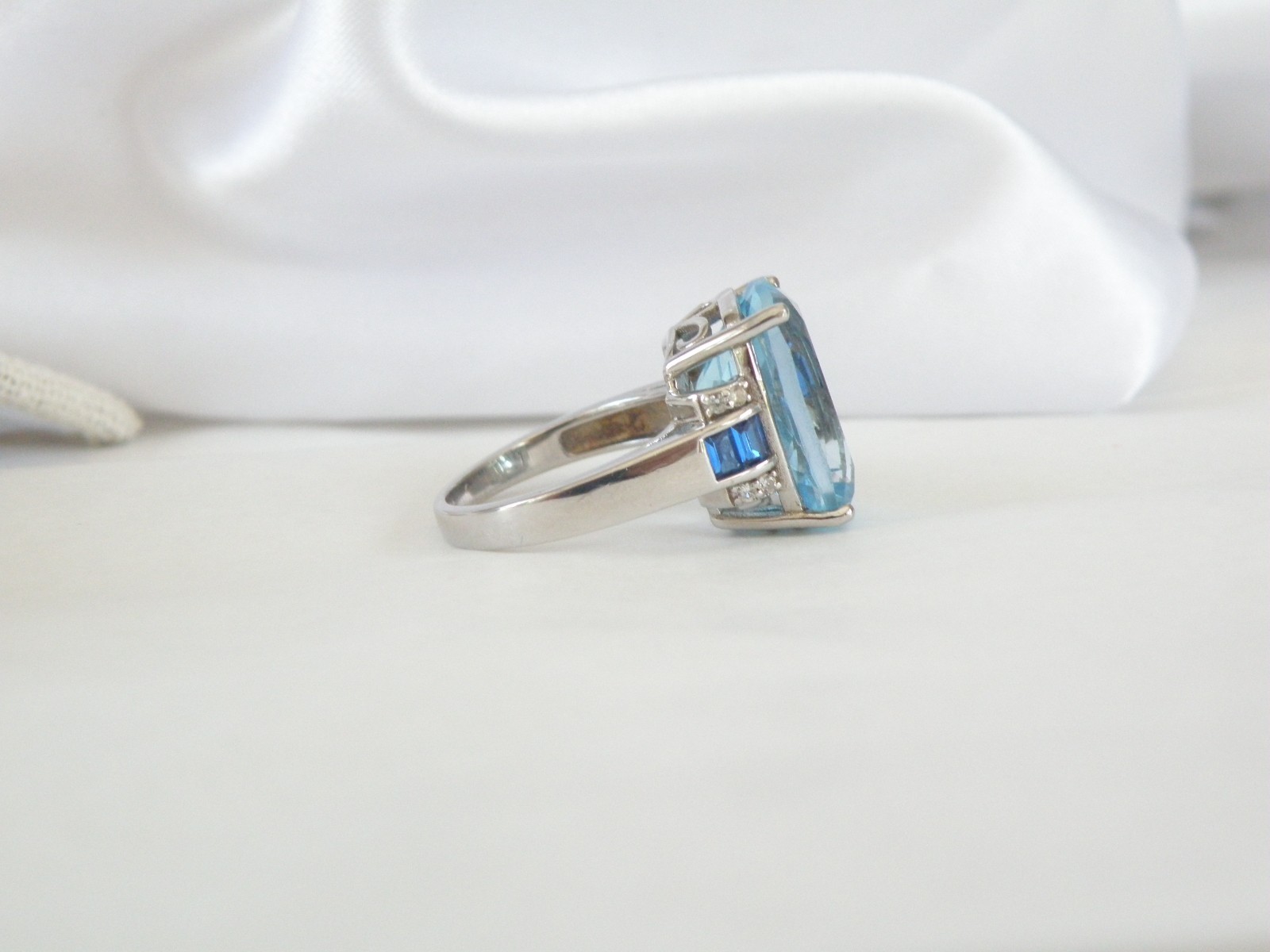 Vintage Sterling Silver 925 Large Natural Heated Blue Topaz Sapphire Ring Size 6
