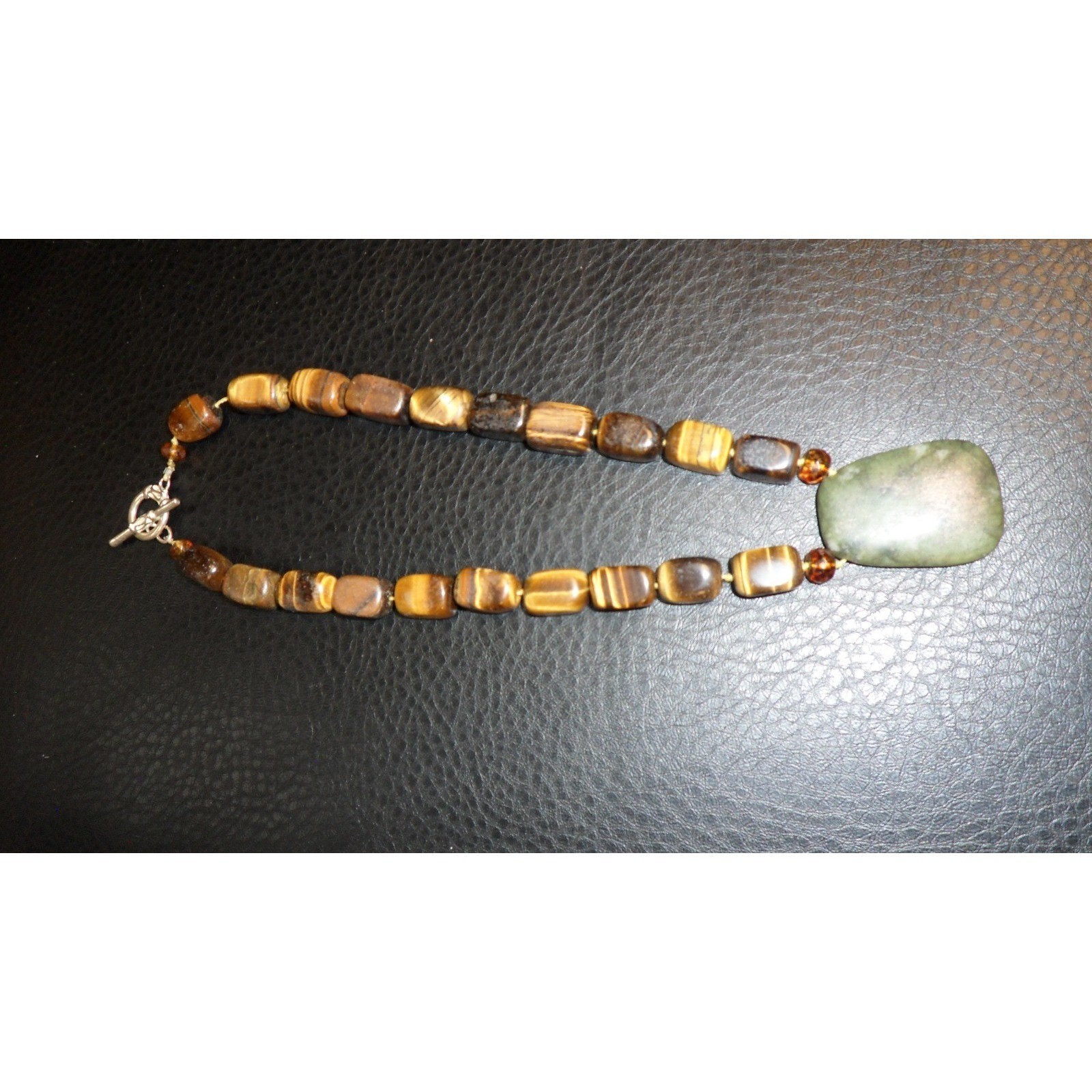 Stunning Vintage Tiger Eye Square Cut Jade ? 17″ Necklace Choker