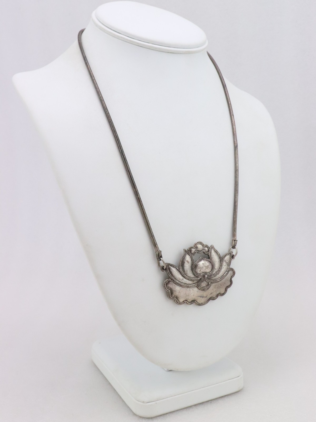 20″ Vintage Alva Museum Replicas Lotus Flower Necklace Antique Silver Tone