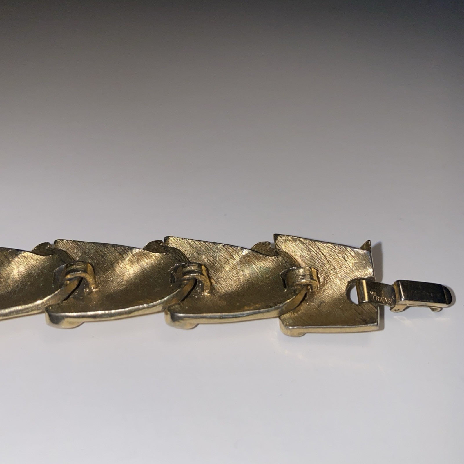 Vintage Trifari Gold Tone Ribbon Bracelet Unique