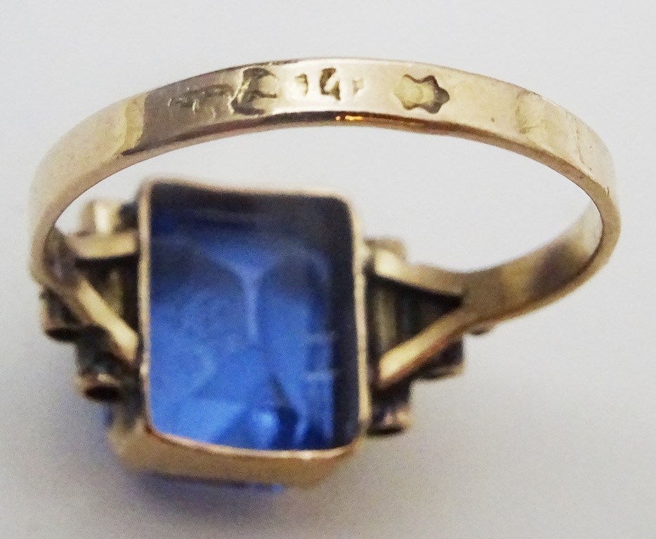 Vintage 9 karat Gold and Blue Glass Handmade Ring