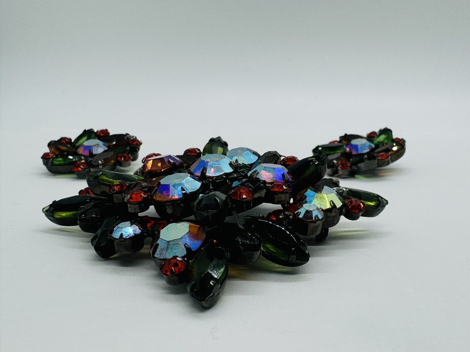 Vintage Juliana Delizza and Elster Brooch and Clip Earrings Set Multicolor
