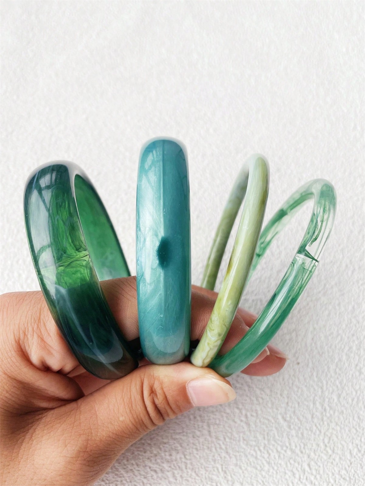 4pcs Multicolor 21 Resin Acrylic Bangle Bracelets For Women Daily Wear