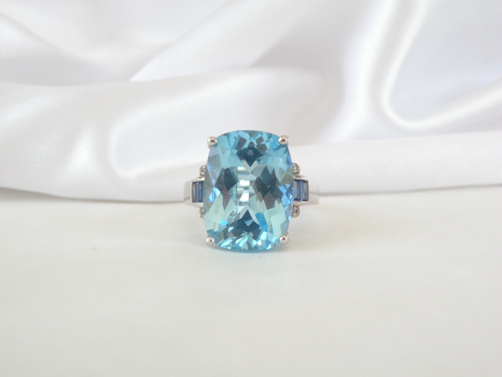 Vintage Sterling Silver 925 Large Natural Heated Blue Topaz Sapphire Ring Size 6