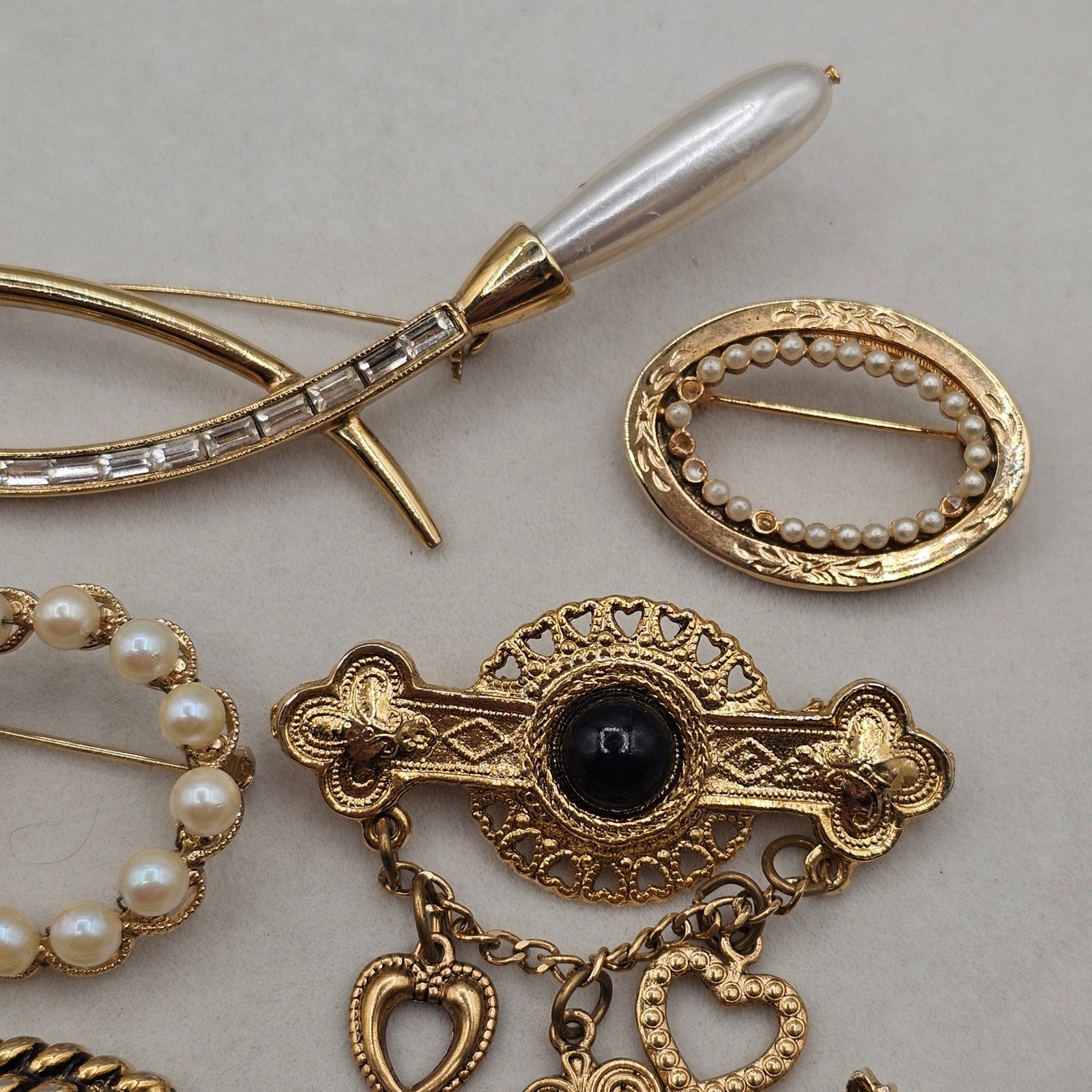 Gold Tone Brooch Lot 13pc Gold Tone Faux Pearl Enamel Rhinestone Avon Monet Pins
