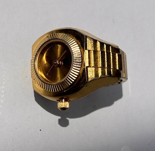 Vtg Rochelle Bonetto Ring Watch Gold Tone Expansion Band Japan Quartz RUNNING