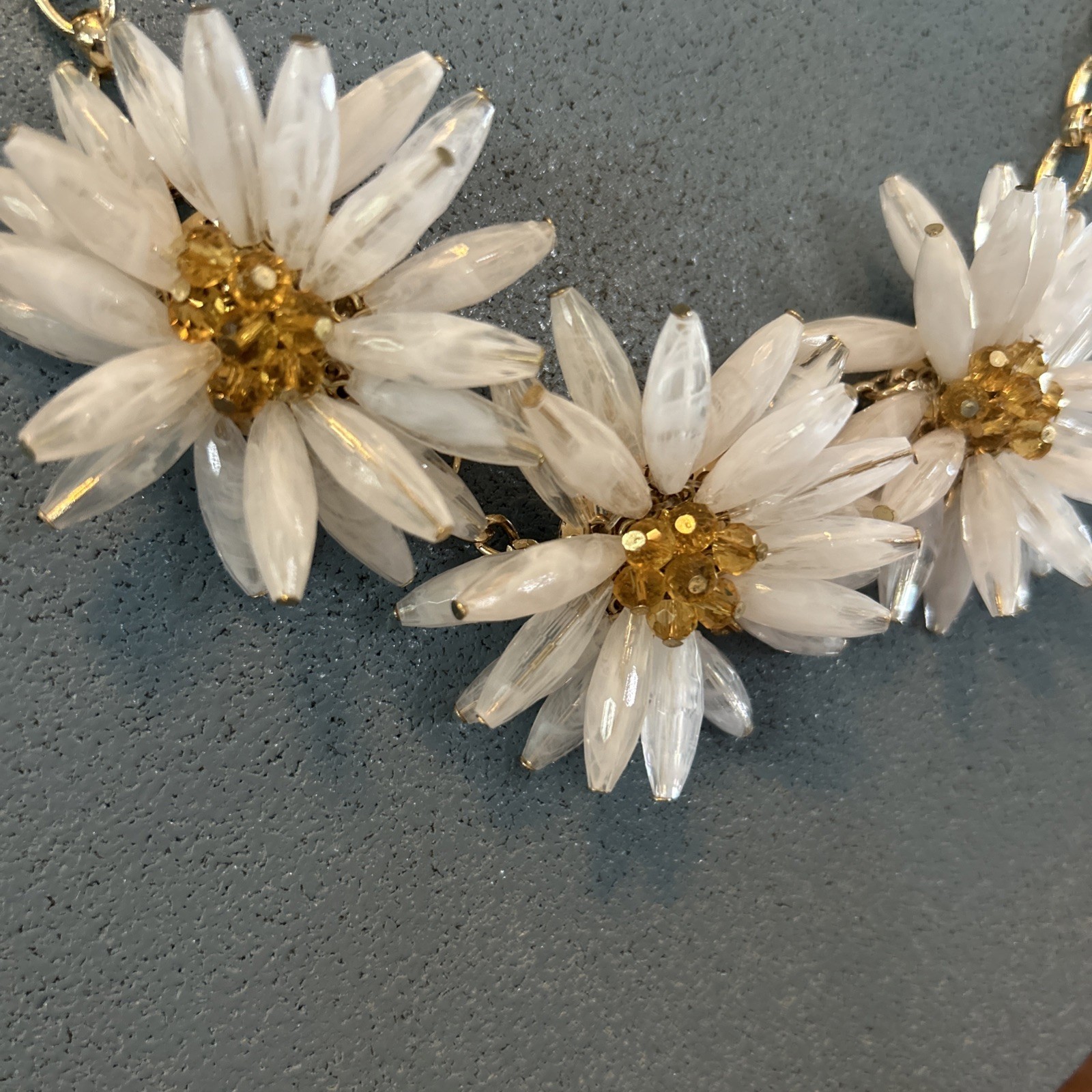 Chunky Daisy Burst, Acetate Flower, Retro Boho Costume Jewelry, 50s60s Style.