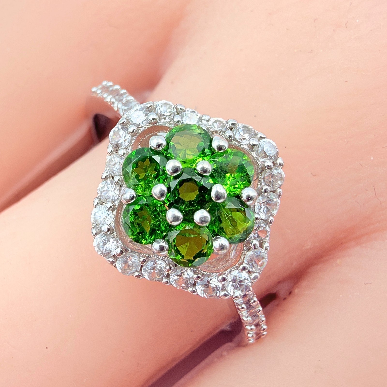 Charming Marked Sterling Silver Floral Motif Green Iolite Ring Sz 11