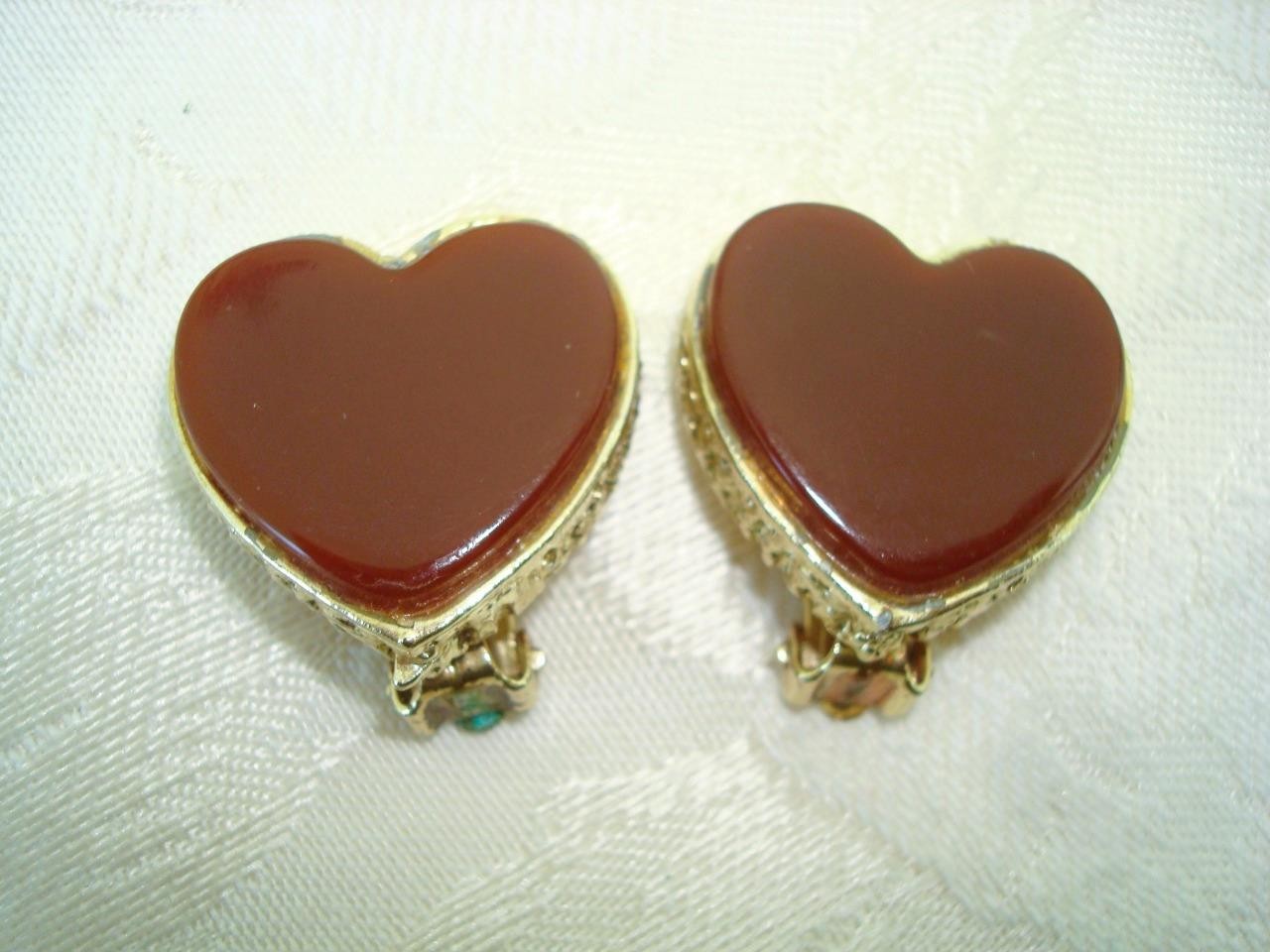 Vintage Gold Tone With Brown Plastic Heart Clip Earrings KJ