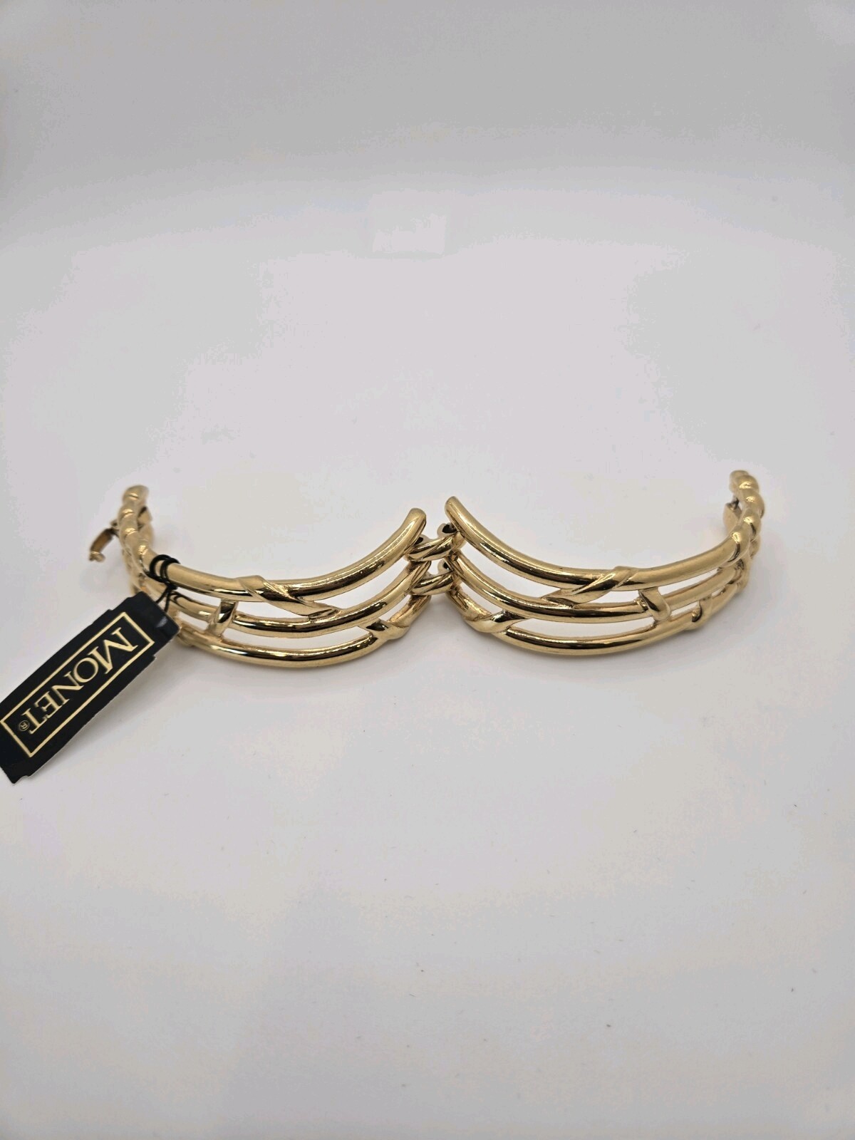 Signed Vintage MONET Hindged Polished Gold Tone Bracelet