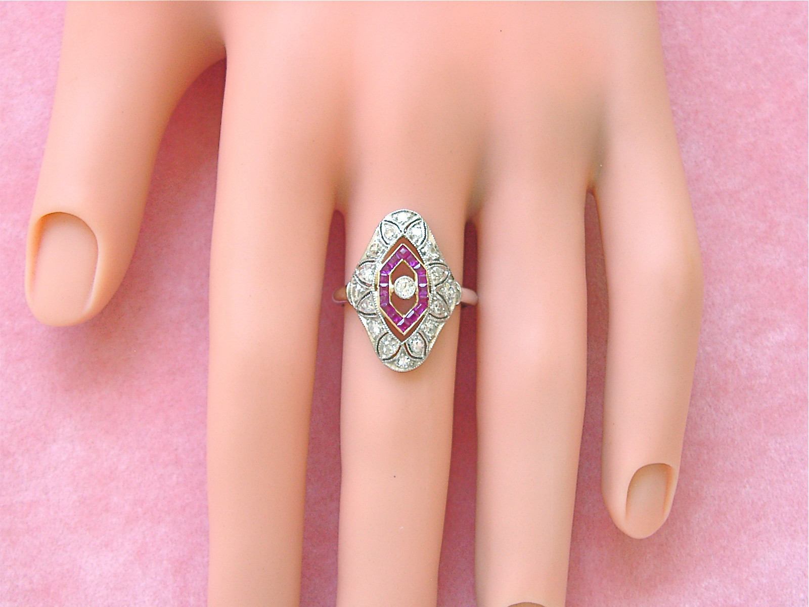 ANTIQUE ART DECO .65ctw DIAMOND RUBY PLATINUM COCKTAIL RIGHT-HAND RING 1930