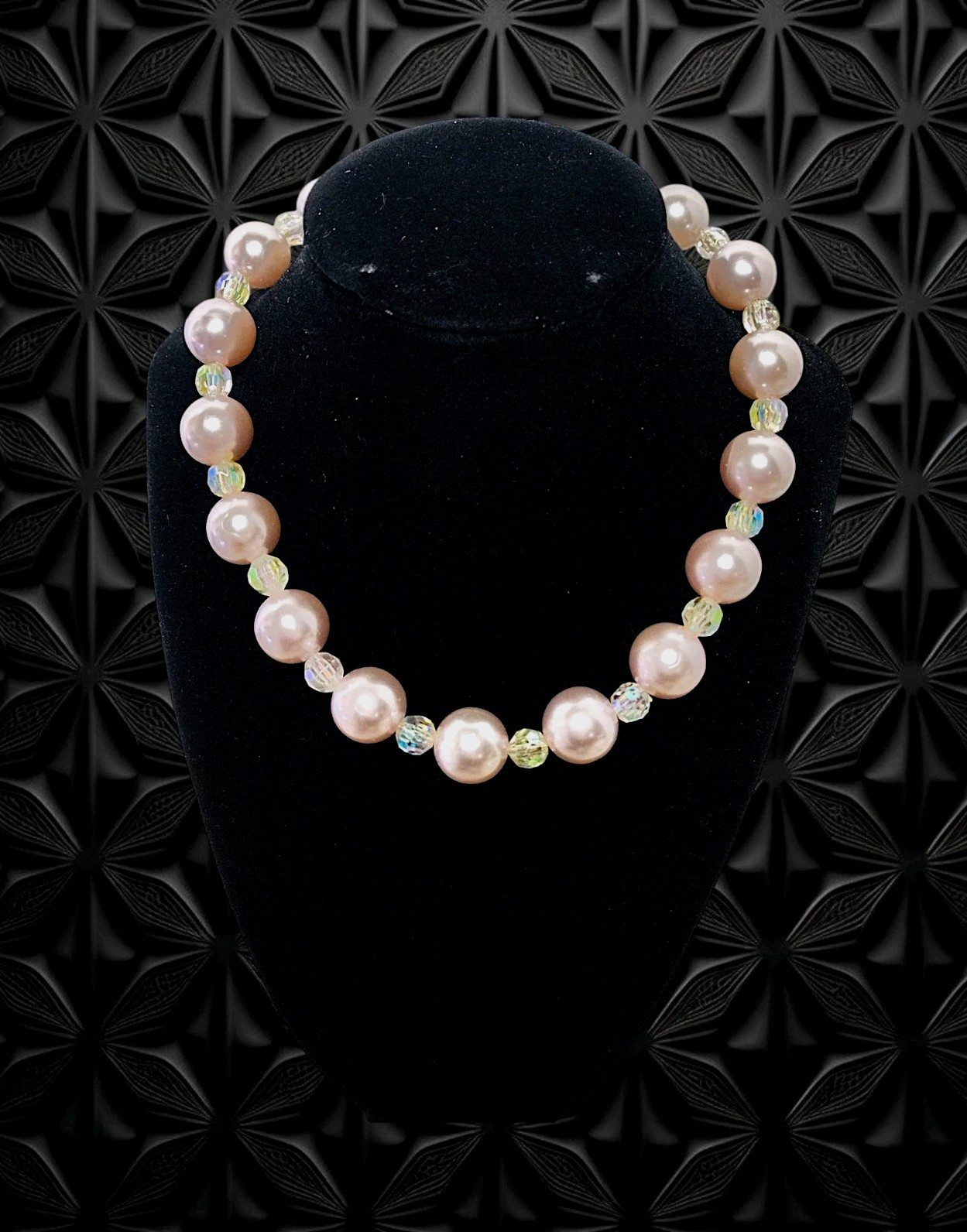 Joan’s Collectibles Vintage Faux Pearl Plastic Crystal Rhinestone Bead Necklace