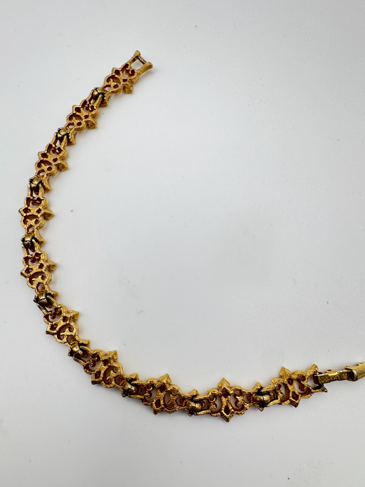 Vintage Avon Bracelet Precious Pretenders Gold Tone Scroll Link 1971