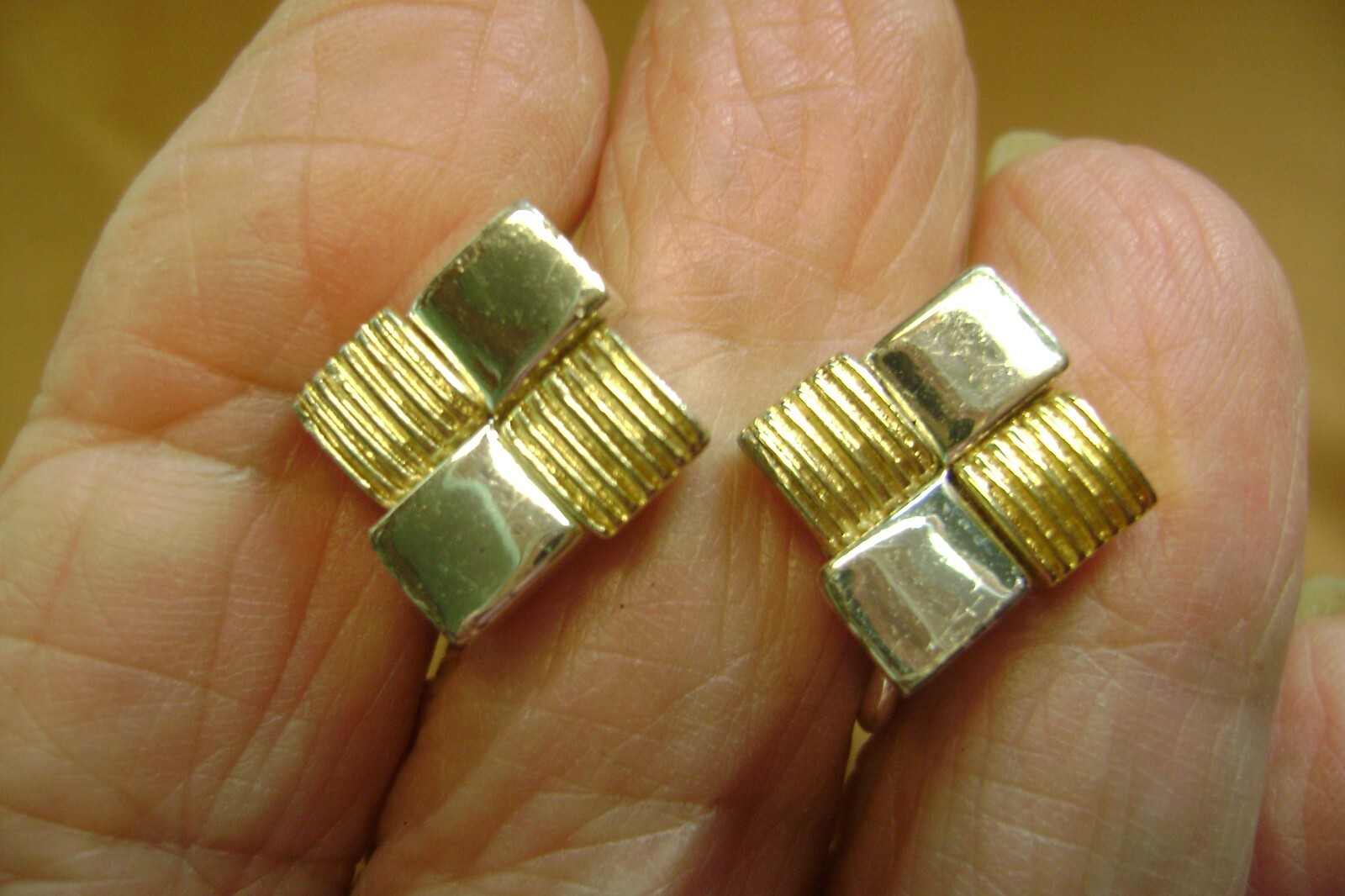 VINTAGE TEXTURED SQUARE GOLD AND SILVER TONE ADJUSTABLE CLIP ON EARRINGS