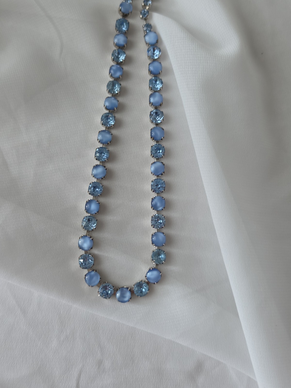 1960s Blue Moonstone Glass Rhinestone Choker Necklace 16″ Silvertone