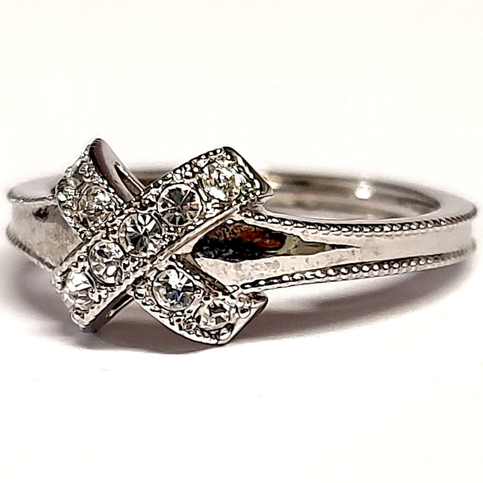 VTG Crisscross Glam Pavé Rhinestone In Stainless Statement Ring Size 9.75 – 11.5
